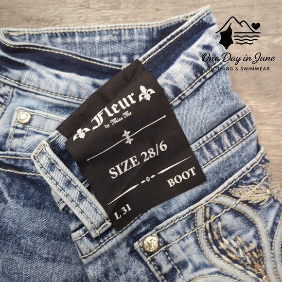 Miss Me Fleur Boot Cut Jeans Size 28 (6) - Picture 2 of 6